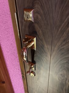 ブラックウォールナットの玄関ドアを納めました 株式会社ノナカ こだわりの木製ドアメーカー